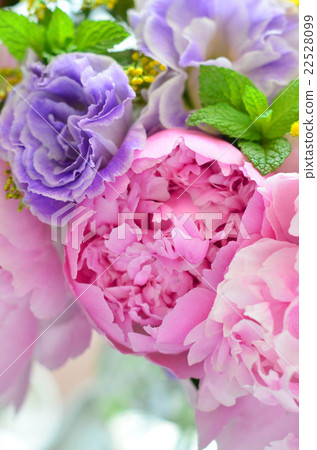Bouquet of peony and Turkey china Bouquet of peony and Turkey china 22528099