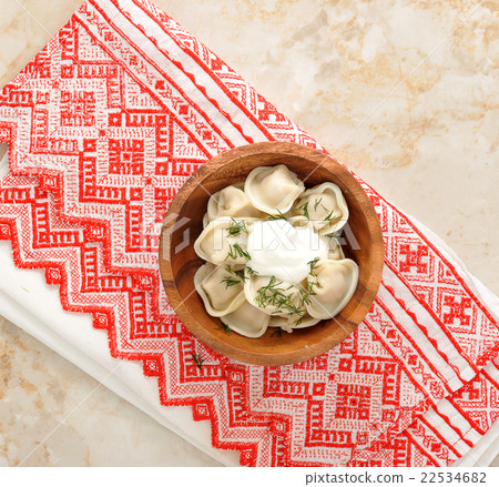 dumplings in a wooden bowl 22534682