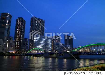 Katsuobashi橋和摩天大樓 22534996