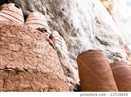 Troglodyte village, Burkina faso Troglodyte village, Burkina faso 22539848