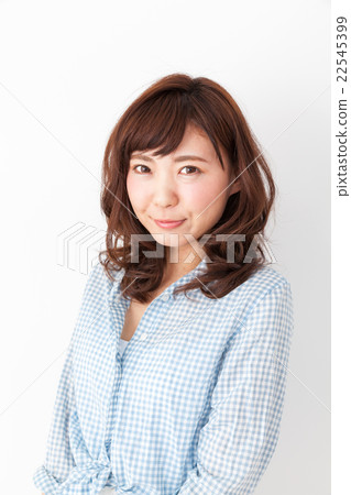 Female in her 20's portrait Female in her 20's portrait 22545399