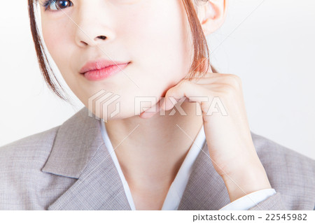 Up of the face of a young woman Up of the face of a young woman 22545982