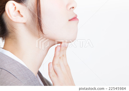 Young lady's face up profile Young lady's face up profile 22545984