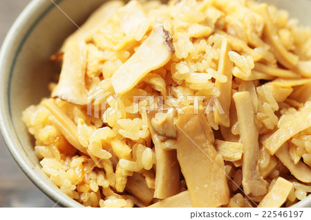 Up of rice cooked with erings 22546197