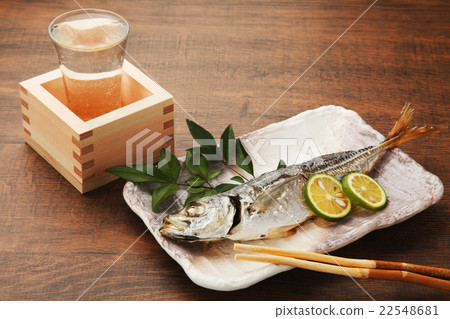 與鹽的烤馬鯖魚 22548681