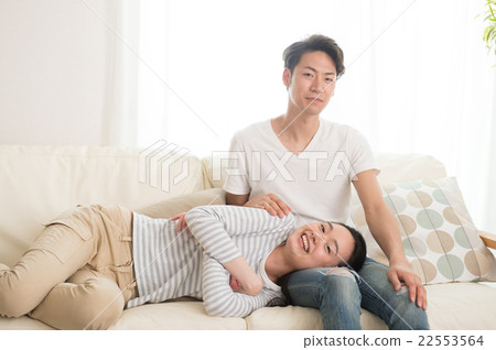 A close couple 22553564