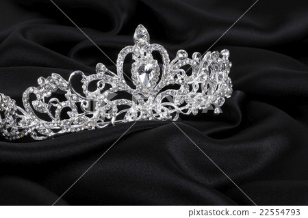 tiara tiara 22554793