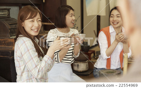 Woman drinking tea 22554969