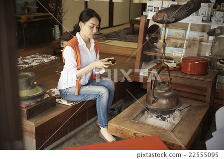 Tea grinding experience 22555095