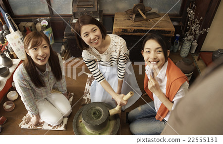 Tea grinding experience 22555131