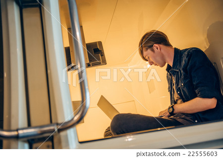Foreigners staying at the capsule hotel Foreigners staying at the capsule hotel 22555603