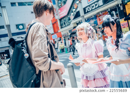 外國人在秋葉原觀光 外國人在秋葉原觀光 22555689