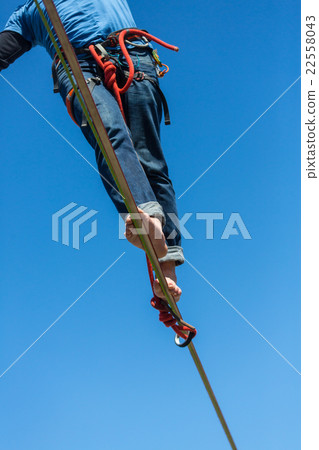 Slackline 22558043