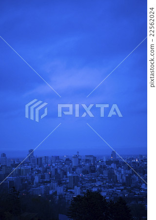 札幌在黃昏 札幌在黃昏 22562024