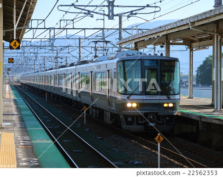 JR西223系列 - 新快車 JR西223系列 - 新快車 22562353
