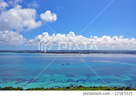 Front beach beach and transparent and beautiful sea seen from Komando Island in Miyakojima 22563325