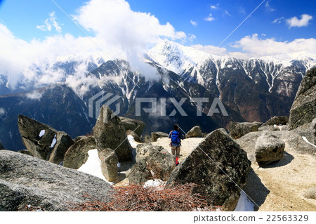 Kita-dake and climbers from the Southern Alps · Phoenix mountain 22563329