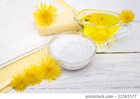 Spa. sea salt essential oils and dandelion 22565577
