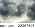 陰雲密布的天空 22567606