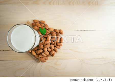 Almond milk Almond milk 22571715