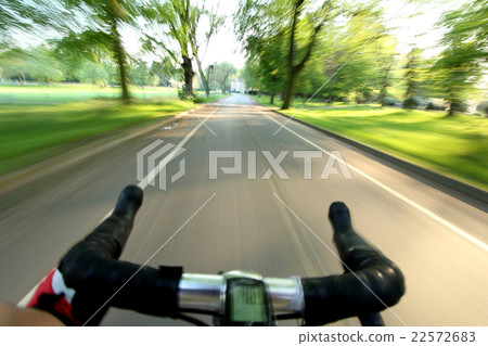 Fast running 22572683