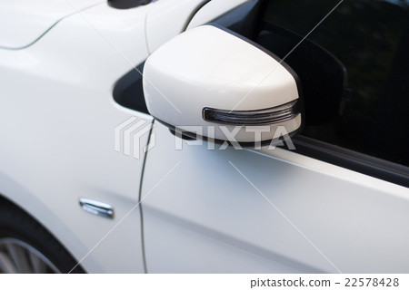 Folded car side view mirror 22578428