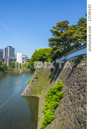 Imperial Palace Outer Hori 22580182