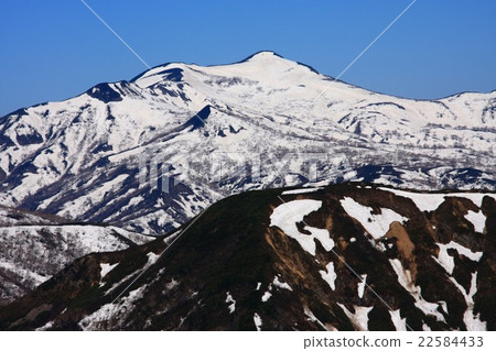 Shimotsudake-dake of melting snow seen from Maruyama Shimotsudake-dake of melting snow seen from Maruyama 22584433