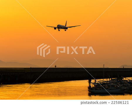 松山機場晚上視圖 22586121