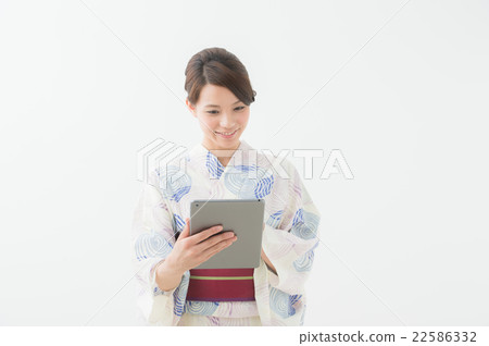 Yukata ladies with tablet PC 22586332