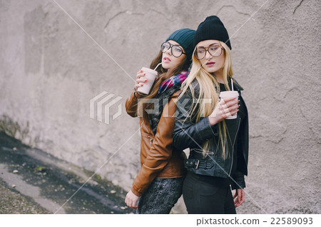 beautiful fashion girls outdoor 22589093