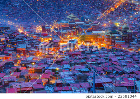 Top view monastery at Larung gar Top view monastery at Larung gar 22591044