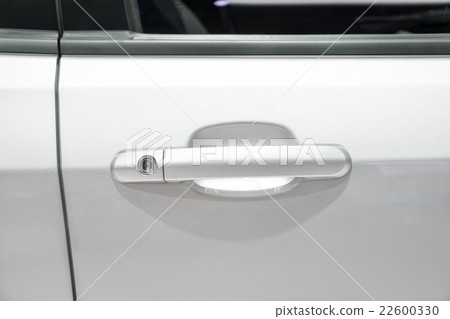 Handle of a white pearl car door 22600330