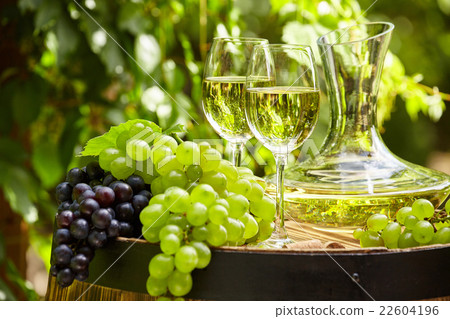 wooden barrel with glass of white wine. wooden barrel with glass of white wine. 22604196