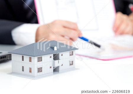 房地產經紀人男性我的家庭計劃住房諮詢消費稅增加止贖需求復制空間物業介紹 房地產經紀人男性我的家庭計劃住房諮詢消費稅增加止贖需求復制空間物業介紹 22606819