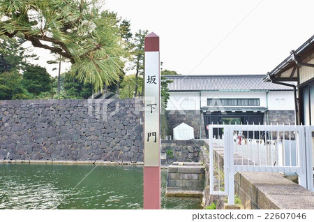 Tokyo sightseeing spots sightseeing information · The Imperial Palace Sakashita Bridge and Sakashita Gate and the next place of the Sakashita gates and sightseeing information Paul · Horizontal position Tokyo sightseeing spots sightseeing information · The Imperial Palace Sakashita Bridge and Sakashita Gate and the next place of the Sakashita gates and sightseeing information Paul · Horizontal position 22607046