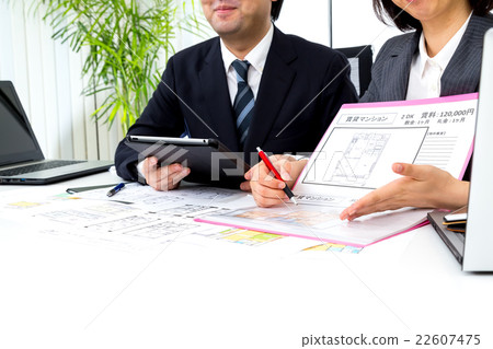 房地產經紀人男性員工女性員工住房諮詢消費稅增加止贖需求復制空間物業介紹 22607475