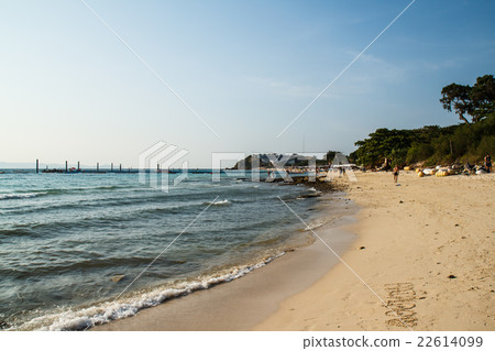 pattaya beach in Koh Larn,Thailand pattaya beach in Koh Larn,Thailand 22614099