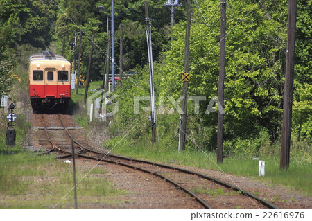 Kominato鐵路Kiha進入Kagoshimono車站 22616976