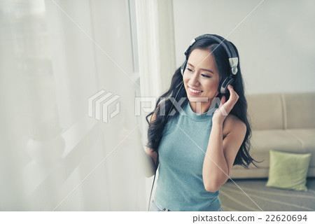 Enjoying music 22620694