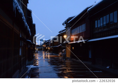 Snow morning of Kanazawa · Higashi chaya street 22632016