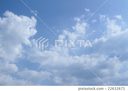The vast blue sky and clouds sky The vast blue sky and clouds sky 22632671