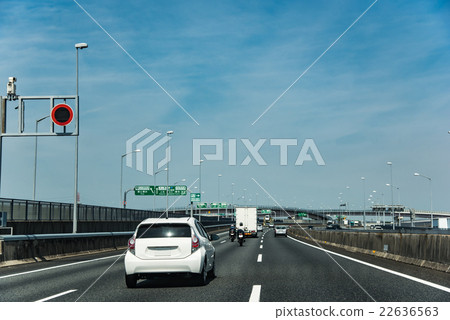 在愛知高速公路上行駛時，在名古屋高速公路上行駛 22636563
