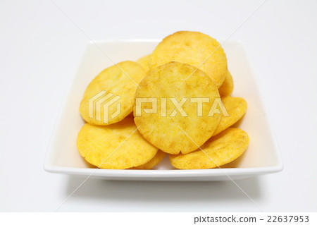 Curry flavored rice crackers Curry flavored rice crackers 22637953