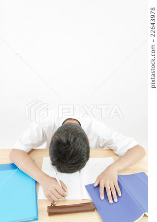 Boy exhausted boy suffering boy Junior high school high school student 22643978