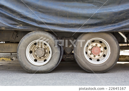 burst tire truck 22645167