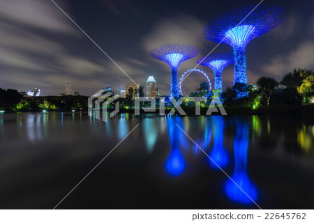 Gardens by the Bay 22645762