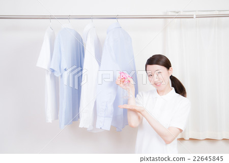 房間乾燥的女人 房間乾燥的女人 22645845