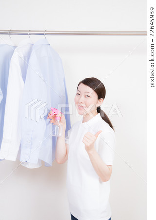 房間乾燥的女人 房間乾燥的女人 22645939