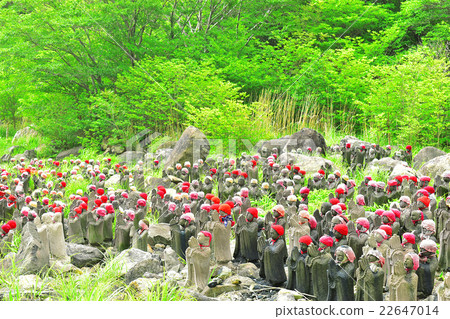 Thousand Jizou 22647014